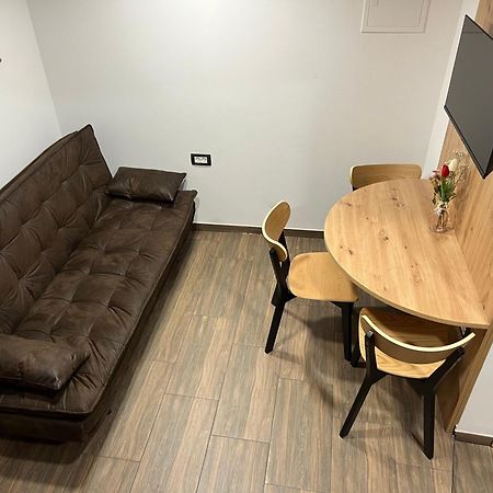 Apartma Mia Črni Kal Exteriér fotografie